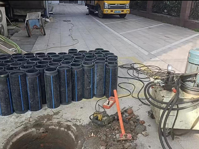 莱芜PE置换管厂家 DN315置换管 非开挖管短管置换